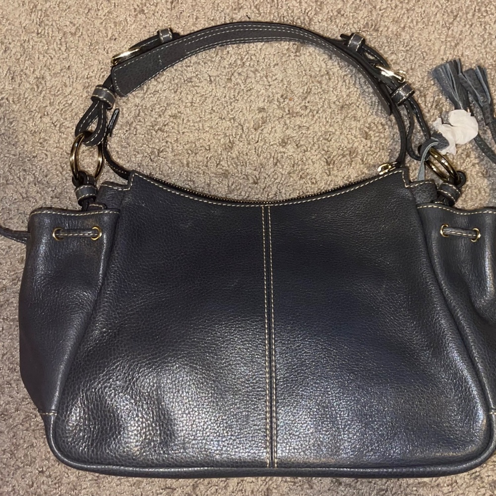 Dooney and Bourke handbags - Picture 4 of 9